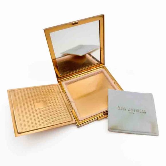 1940's Elgin American Compact Chicago Motor Club Honor Member Powder Compact - Picture 2 of 12